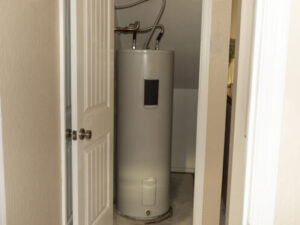 Water heater repair or replacement 497x373 1